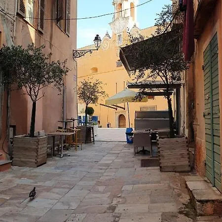De Charme Citadelle Bastia *