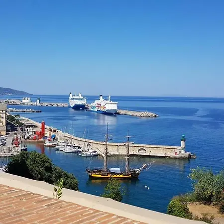 De Charme Citadelle Bastia *